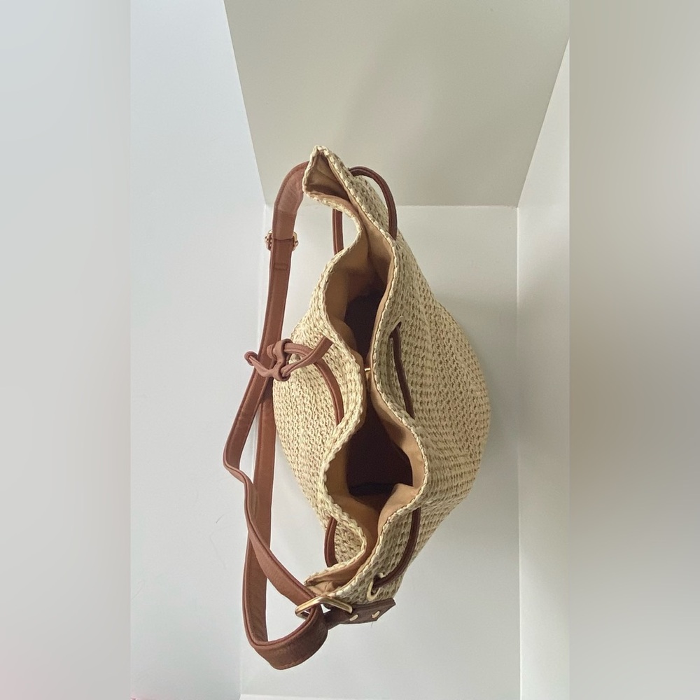 Montce Ali Woven Bucket Bag, Crossbody Bag, Sac Bag, Shoulder Bag 🎉HP🎉 - Picture 6 of 14